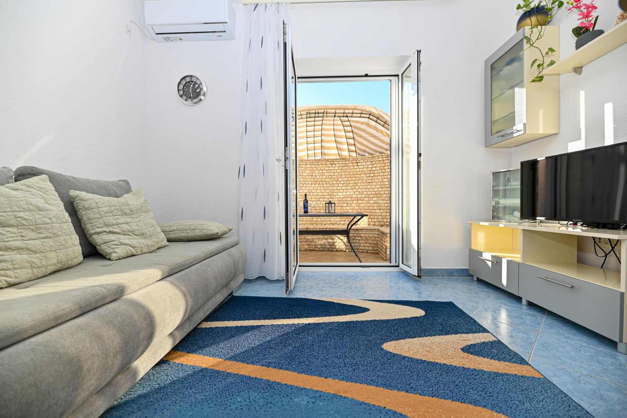Apartments Patricia Traù Esterno foto